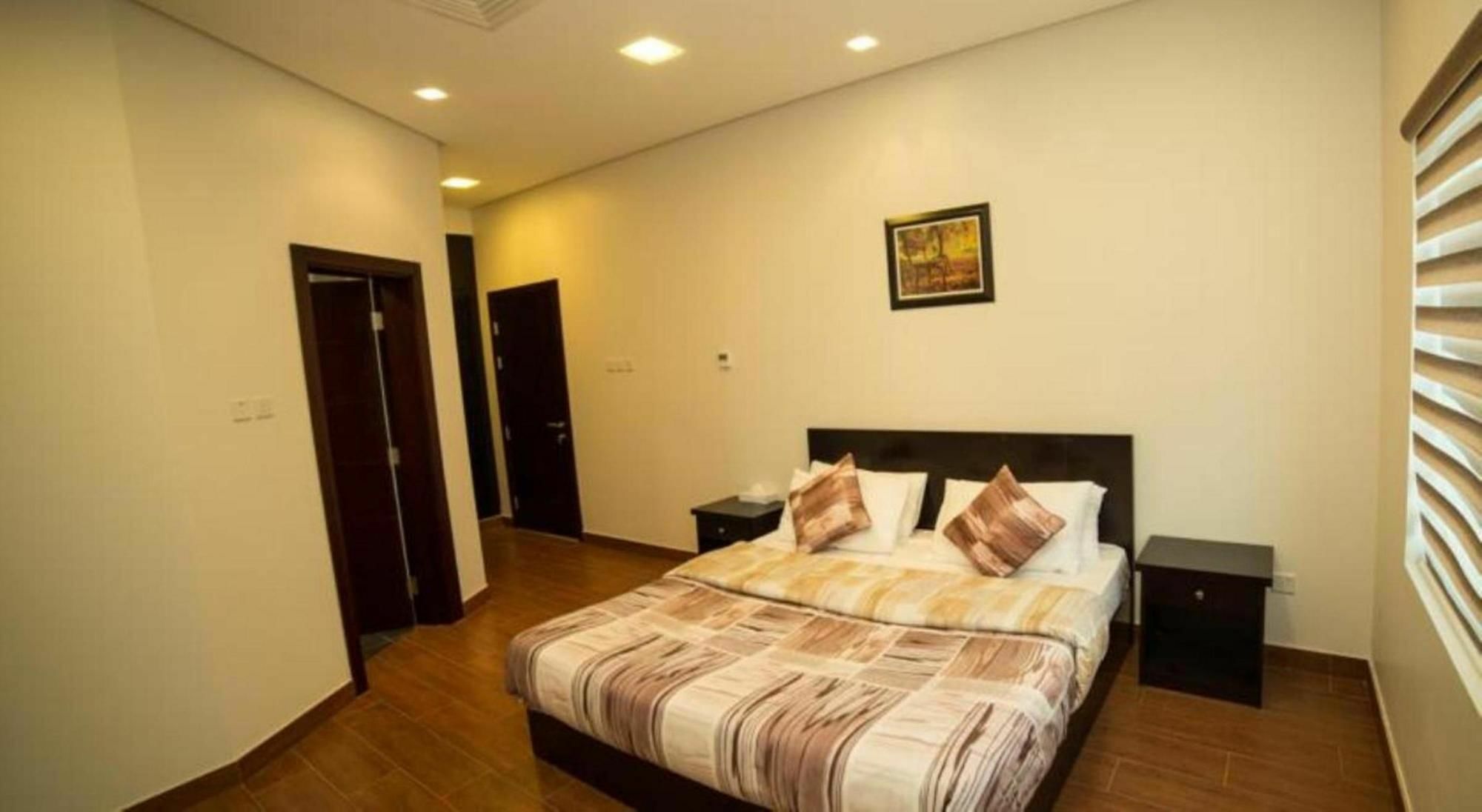 Golden Rose Luxury Suites 마나마 외부 사진