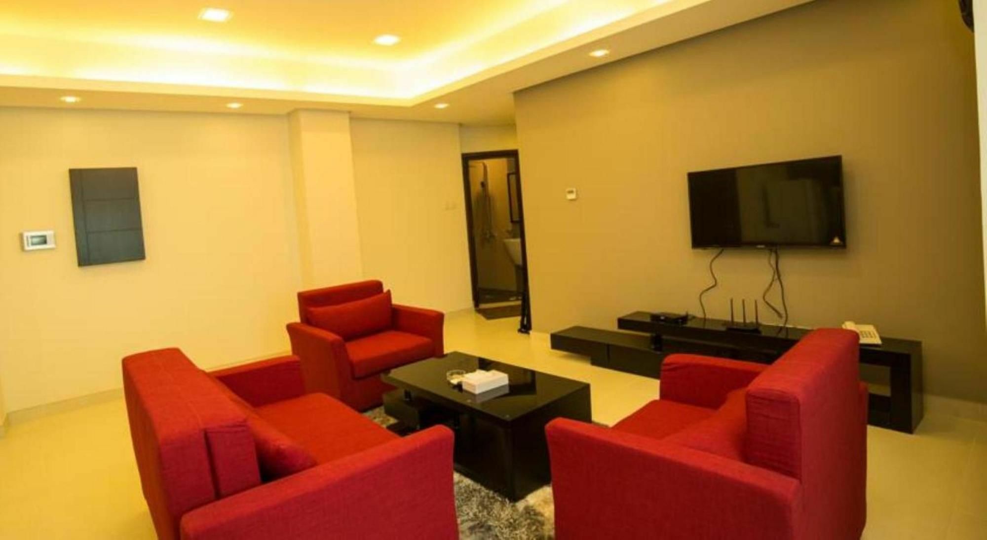 Golden Rose Luxury Suites 마나마 외부 사진